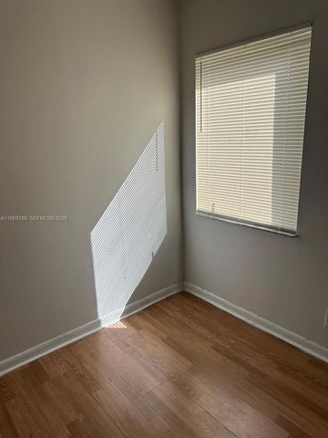 1840 NW 119th St 502, Miami, FL 33167