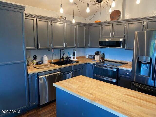 921 S VAL VISTA Drive 11, Mesa, AZ 85204