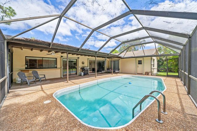 2493 Timbercreek Circle NW, Boca Raton, FL 33431