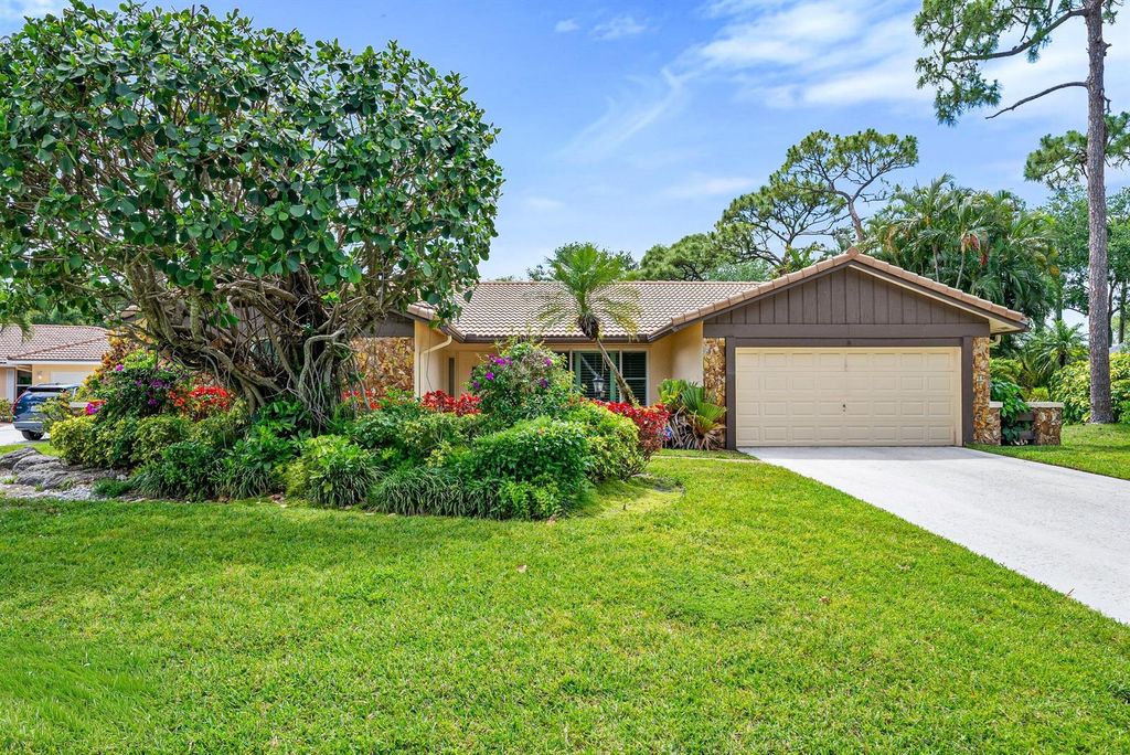 2493 Timbercreek Circle NW, Boca Raton, FL 33431