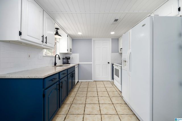 2128 CARRAWAY STREET, Birmingham, AL 35235