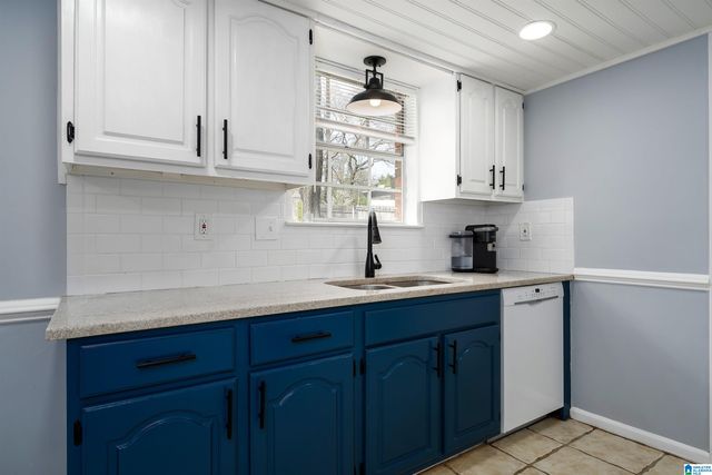 2128 CARRAWAY STREET, Birmingham, AL 35235