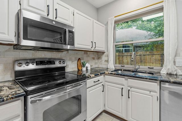 7302 John Blocker DR, Austin, TX 78749