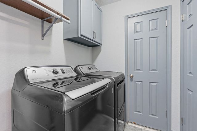 7302 John Blocker DR, Austin, TX 78749