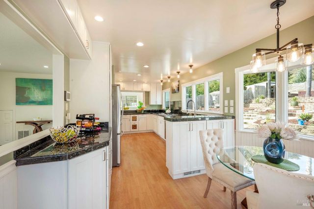 2693 Bloomfield Rd, Sebastopol, CA 95472