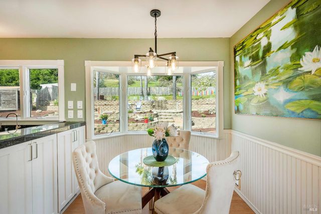 2693 Bloomfield Rd, Sebastopol, CA 95472