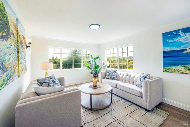 2693 Bloomfield Rd, Sebastopol, CA 95472