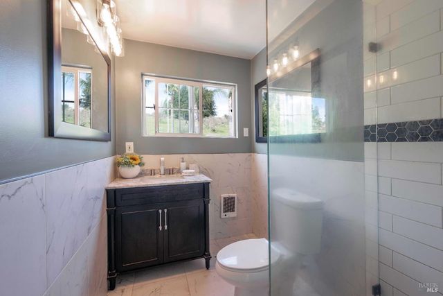 2693 Bloomfield Rd, Sebastopol, CA 95472