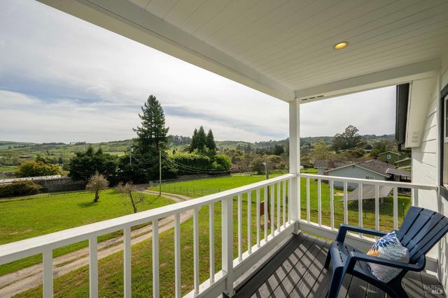 2693 Bloomfield Rd, Sebastopol, CA 95472