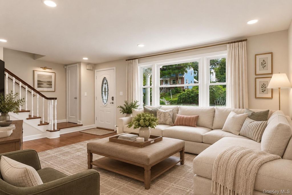 25 Greenvale Circle, White Plains, NY 10607 — photo 2