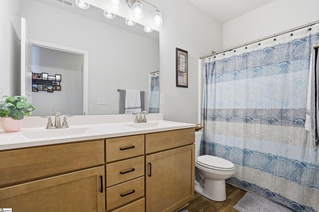 30 Woodcross Drive, Simpsonville, SC 29681