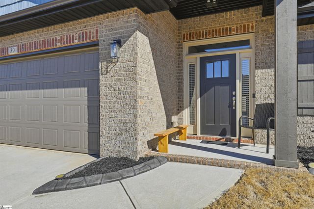 30 Woodcross Drive, Simpsonville, SC 29681