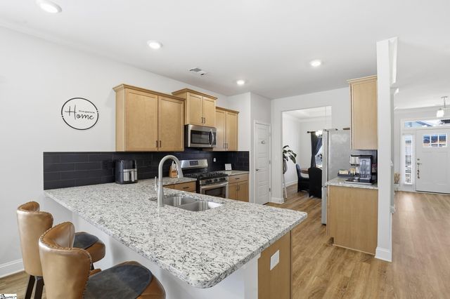 30 Woodcross Drive, Simpsonville, SC 29681