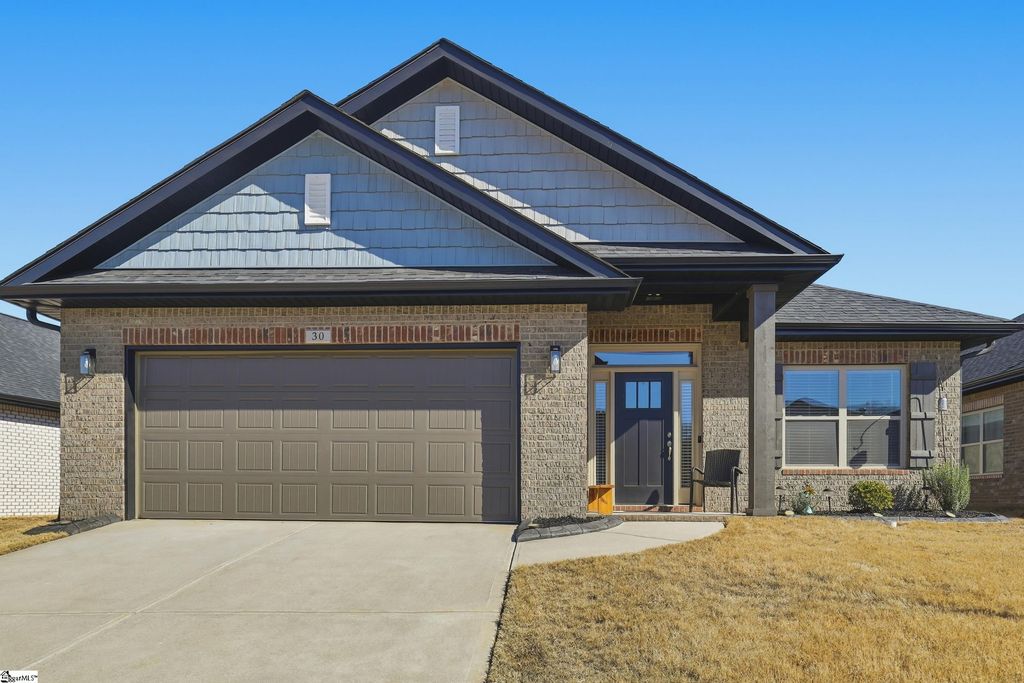 30 Woodcross Drive, Simpsonville, SC 29681