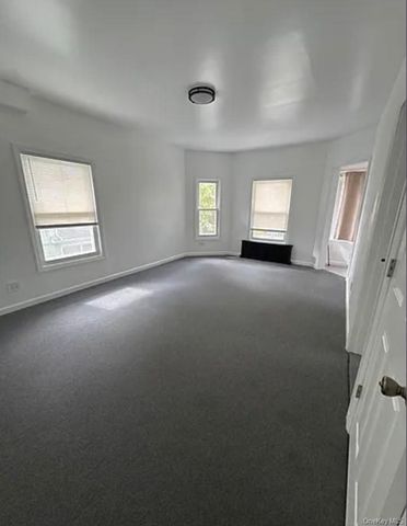 8767 117th Street 2, Richmond Hill, NY 11418