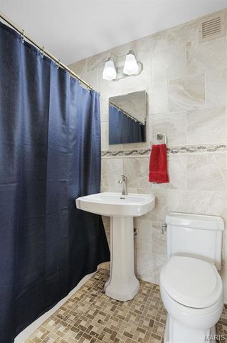 4466 W Pine Boulevard 15F, St Louis, MO 63108