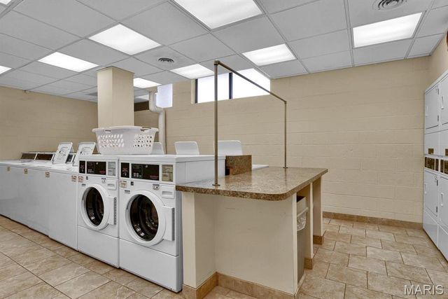 4466 W Pine Boulevard 15F, St Louis, MO 63108