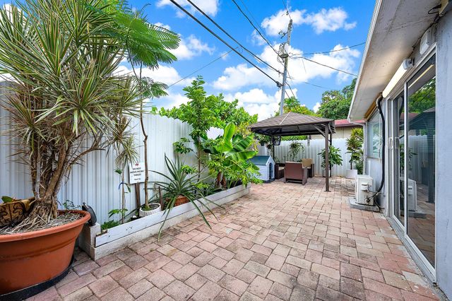 904 Ortega Road, West Palm Beach, FL 33405