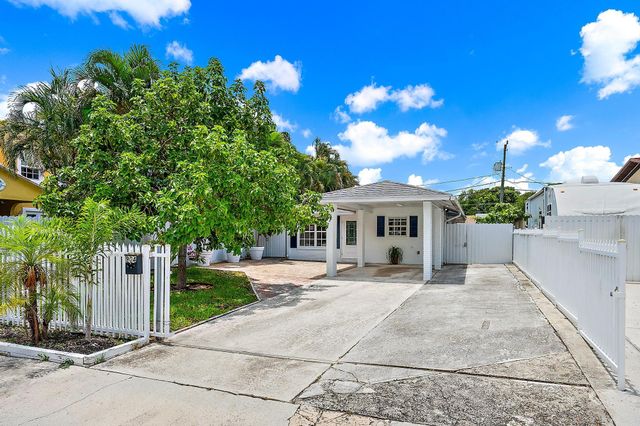 904 Ortega Road, West Palm Beach, FL 33405
