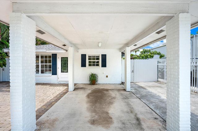 904 Ortega Road, West Palm Beach, FL 33405