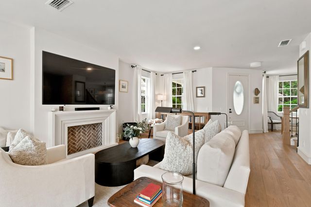 213 NEW HAVEN Boulevard, Jupiter, FL 33458