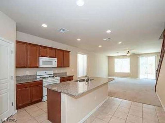 7659 Dewy Falls Avenue, Las Vegas, NV 89179