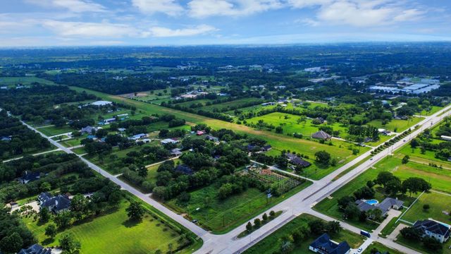 16618 County Road 831, Pearland, TX 77584