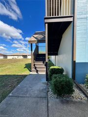 3911 Country Club BLVD # 201, Cape Coral, FL 33904