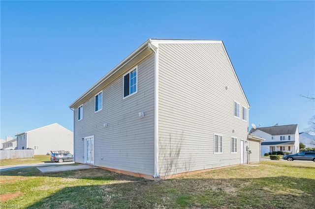 5605 Hidden lake Drive, Browns Summit, NC 27214