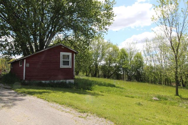 6131 Loomis ROAD, Waterford, WI 53185