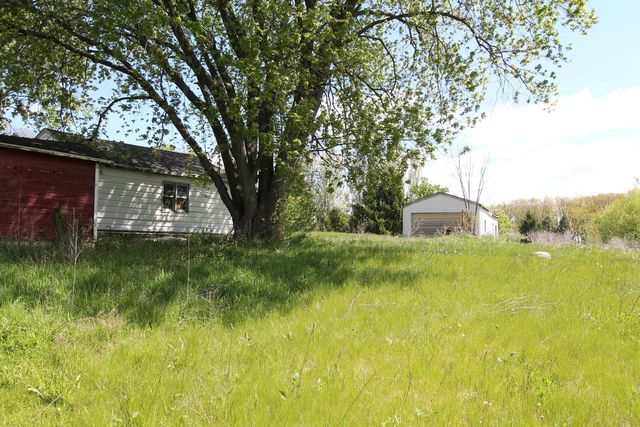 6131 Loomis ROAD, Waterford, WI 53185