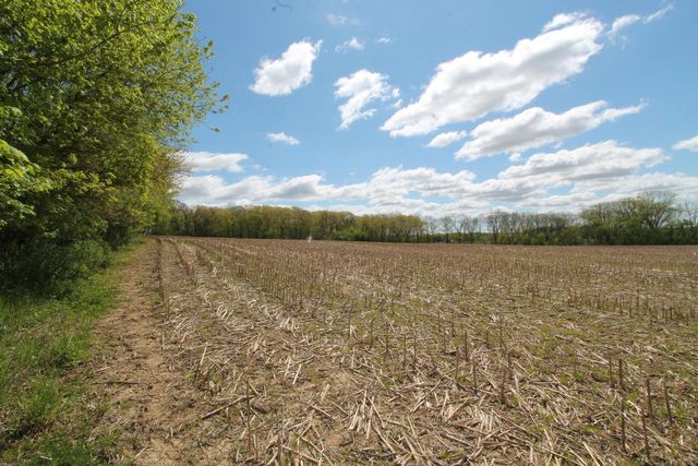 6131 Loomis ROAD, Waterford, WI 53185