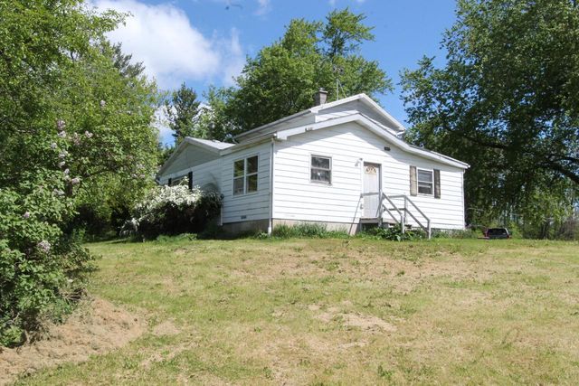 6131 Loomis ROAD, Waterford, WI 53185