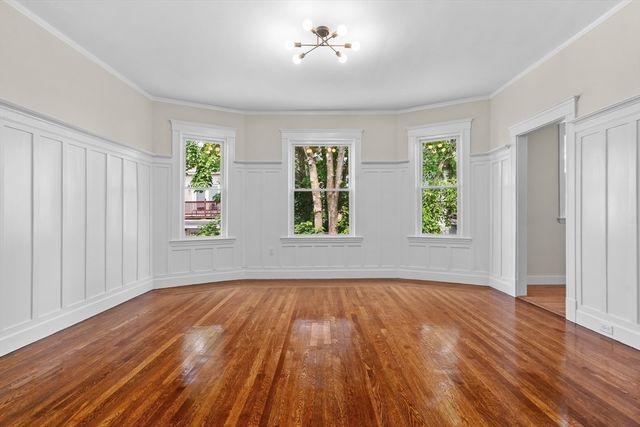 35 George St 35, Newton, MA 02458