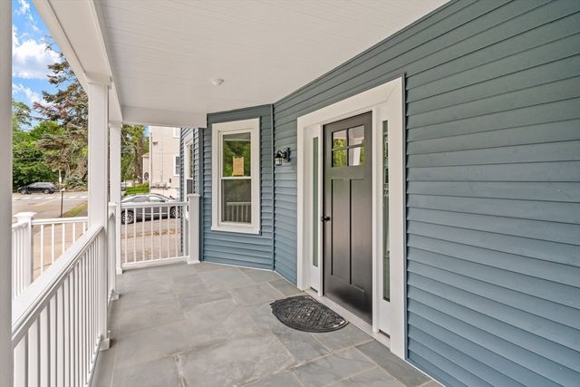 35 George St 35, Newton, MA 02458