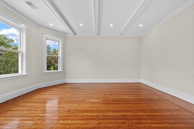 35 George St 35, Newton, MA 02458