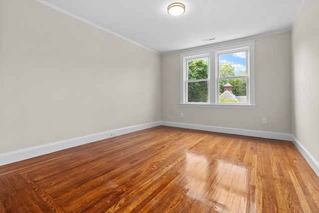 35 George St 35, Newton, MA 02458