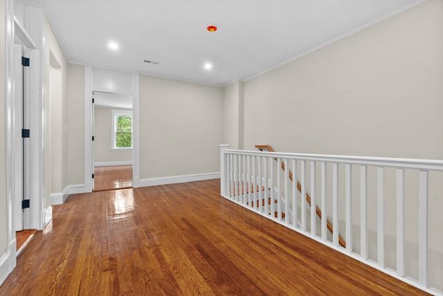 35 George St 35, Newton, MA 02458