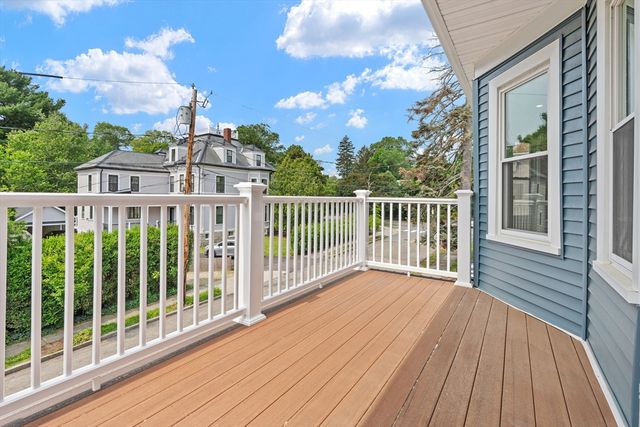 35 George St 35, Newton, MA 02458