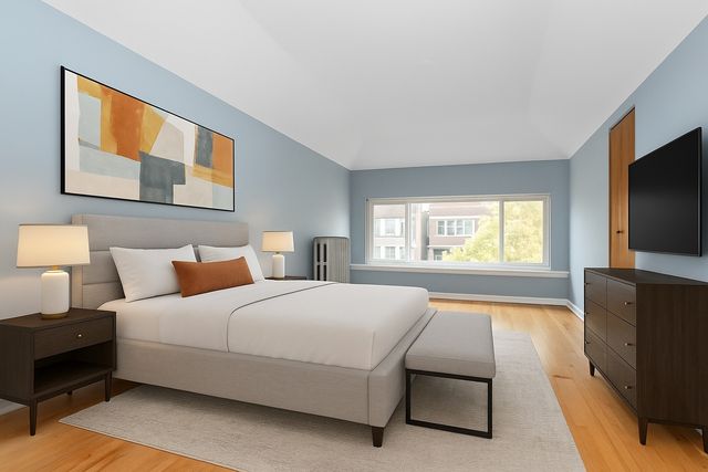 6818 S Harper Avenue, Chicago, IL 60637