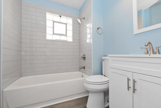 6818 S Harper Avenue, Chicago, IL 60637