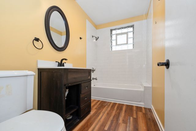 6818 S Harper Avenue, Chicago, IL 60637