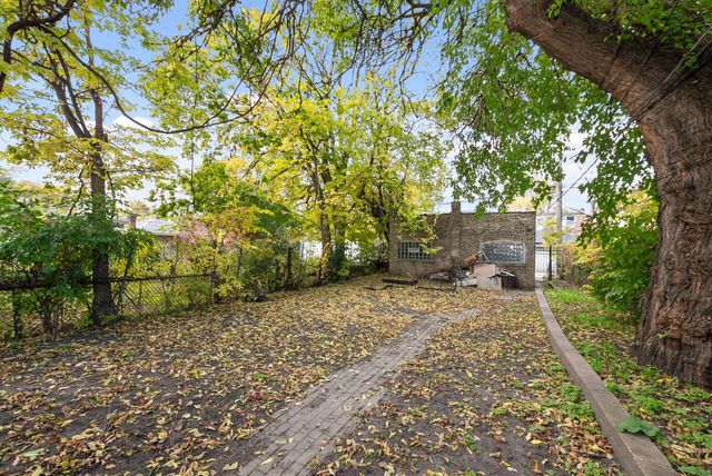 6818 S Harper Avenue, Chicago, IL 60637