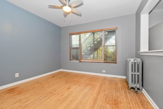 6818 S Harper Avenue, Chicago, IL 60637