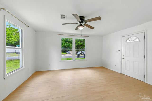 61 E Ensley St, Pensacola, FL 32534
