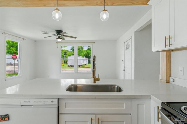 61 E Ensley St, Pensacola, FL 32534