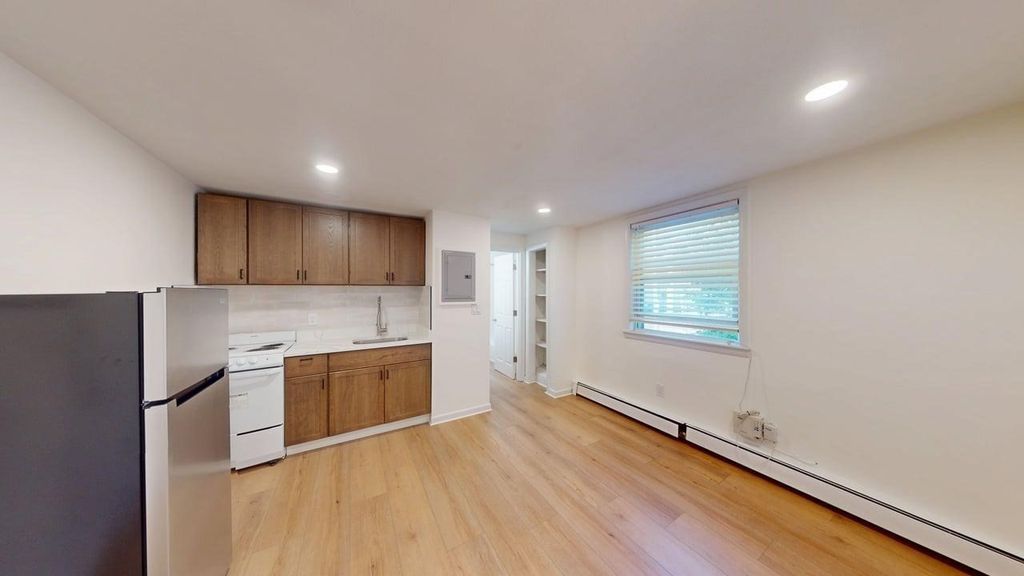 2 Granite St 7, Malden, MA 02148