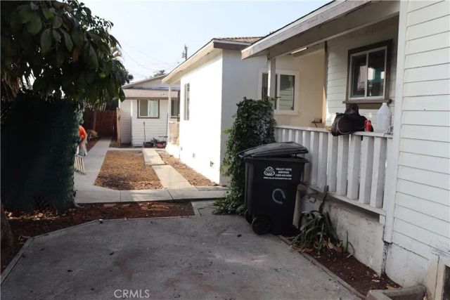 6114 Gifford Avenue C, Huntington Park, CA 90255