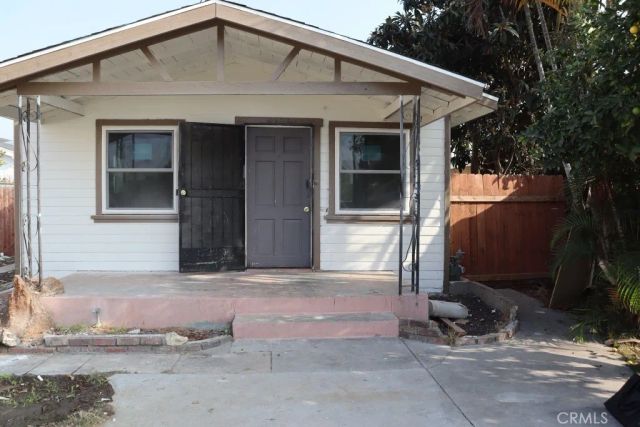 6114 Gifford Avenue C, Huntington Park, CA 90255