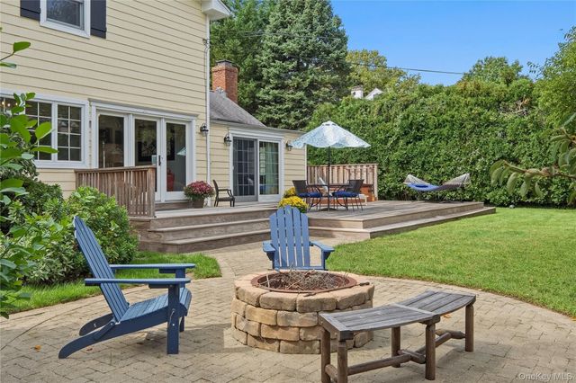 52 Bayway Avenue, Brightwaters, NY 11718